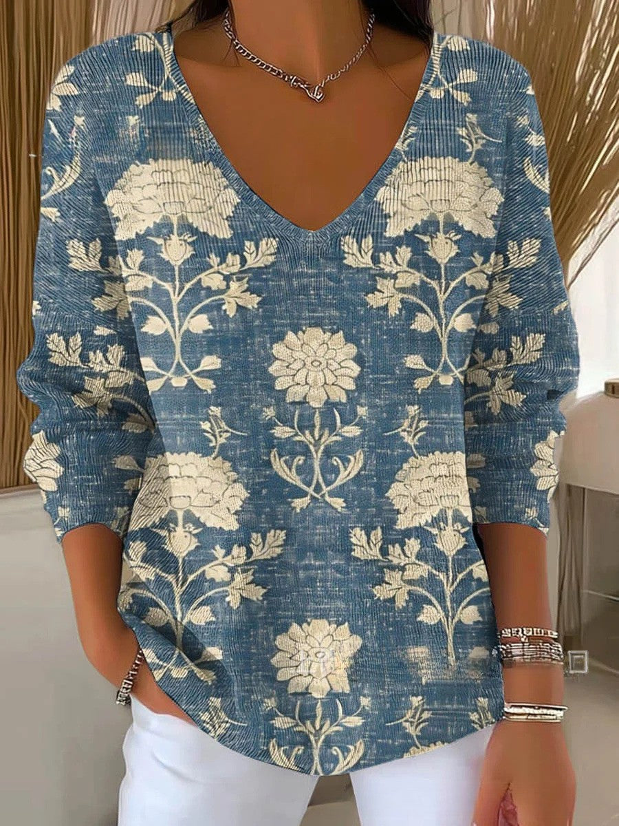 Lynnette – Knit Sweater with V-Neck