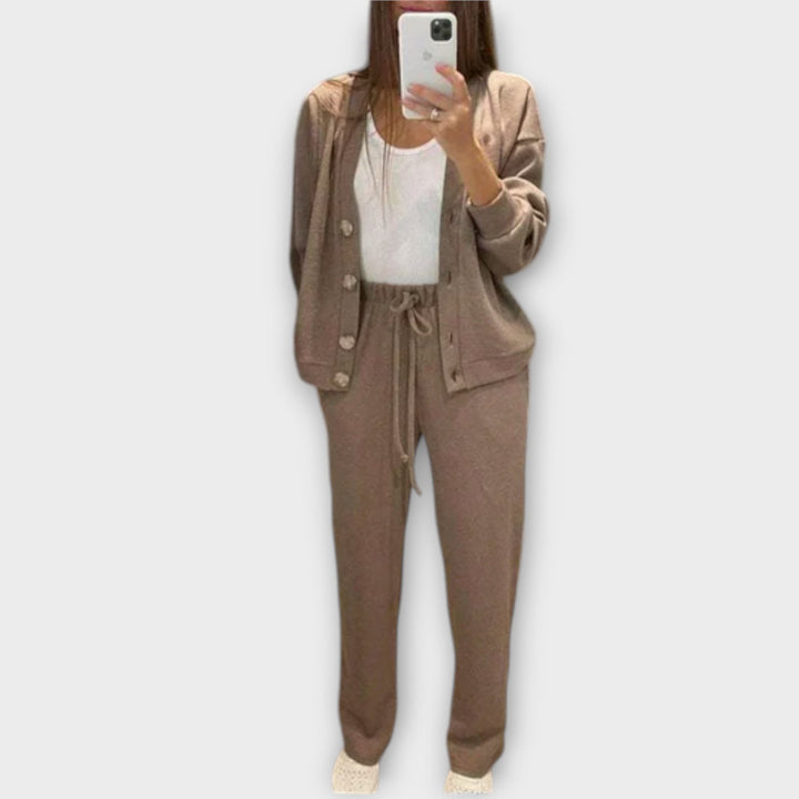 Set of vest and trousers
