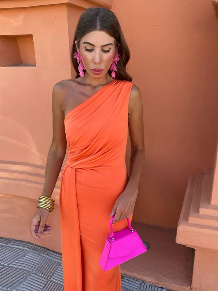 Lia - Elegant crochet dress