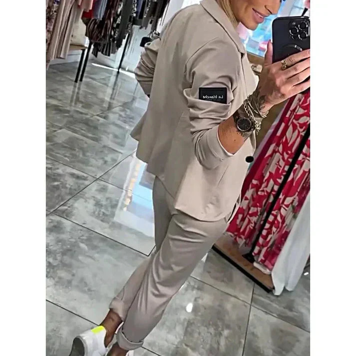 Marielle – Comfortable Stylish Set
