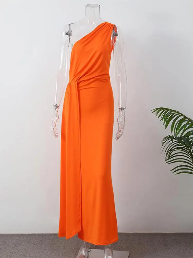 Lia - Elegant crochet dress