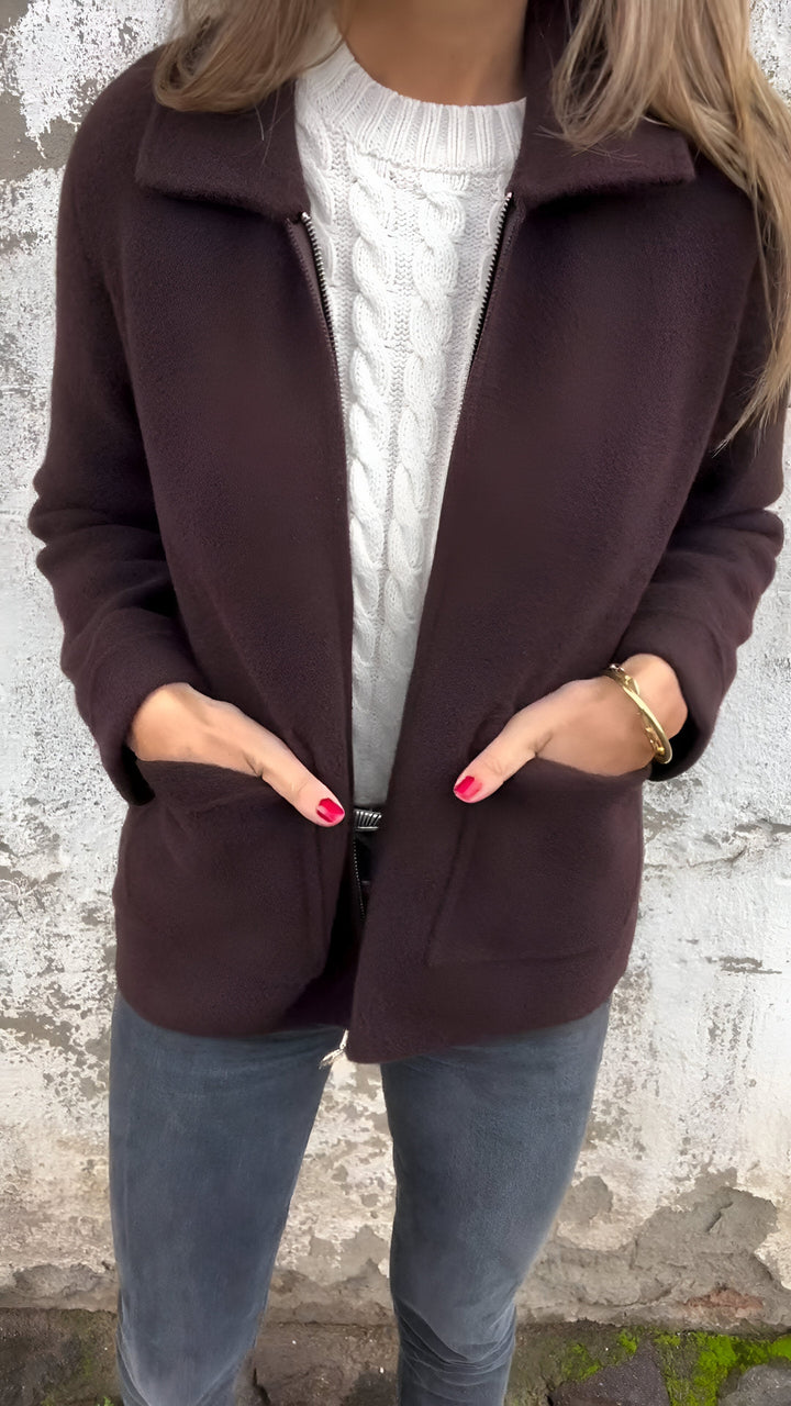 Julianne – Fashionable Lapel Collar Zip Jacket