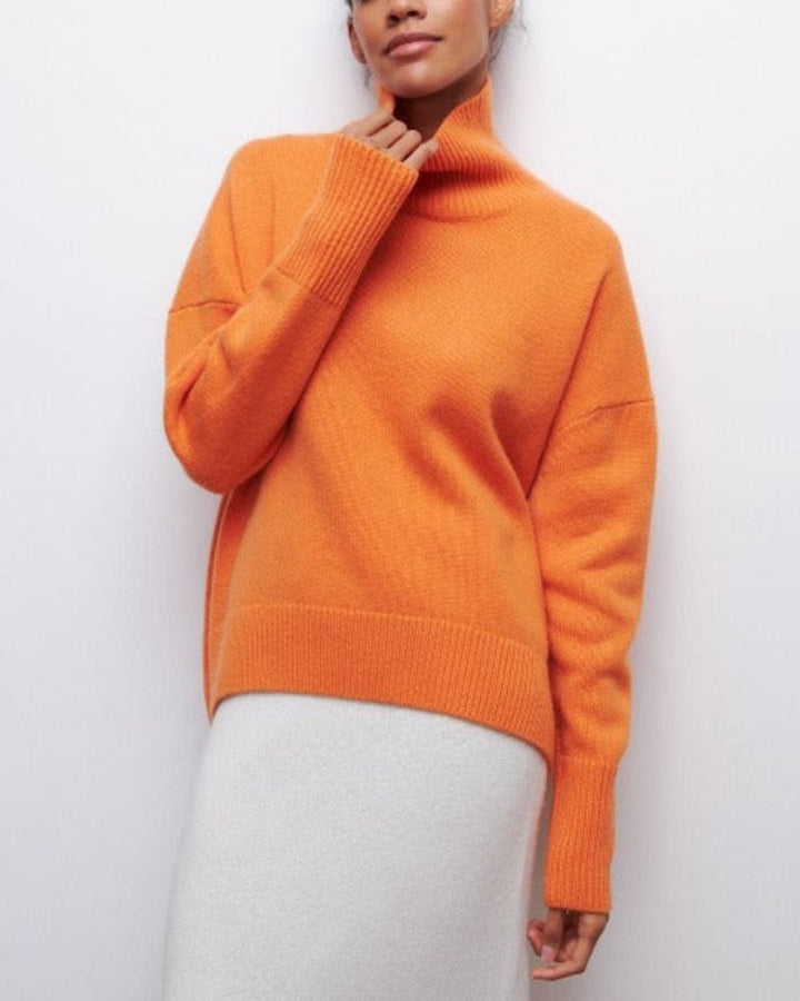 Vanesa – Elegant Turtleneck Sweater