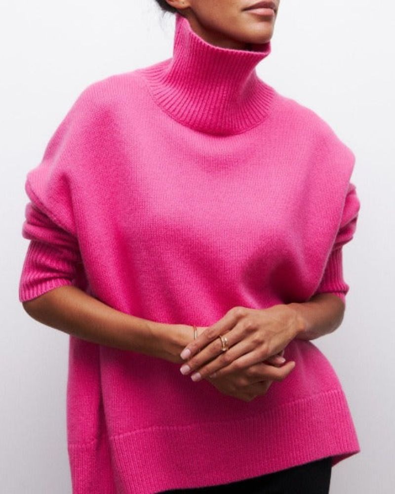 Vanesa – Elegant Turtleneck Sweater