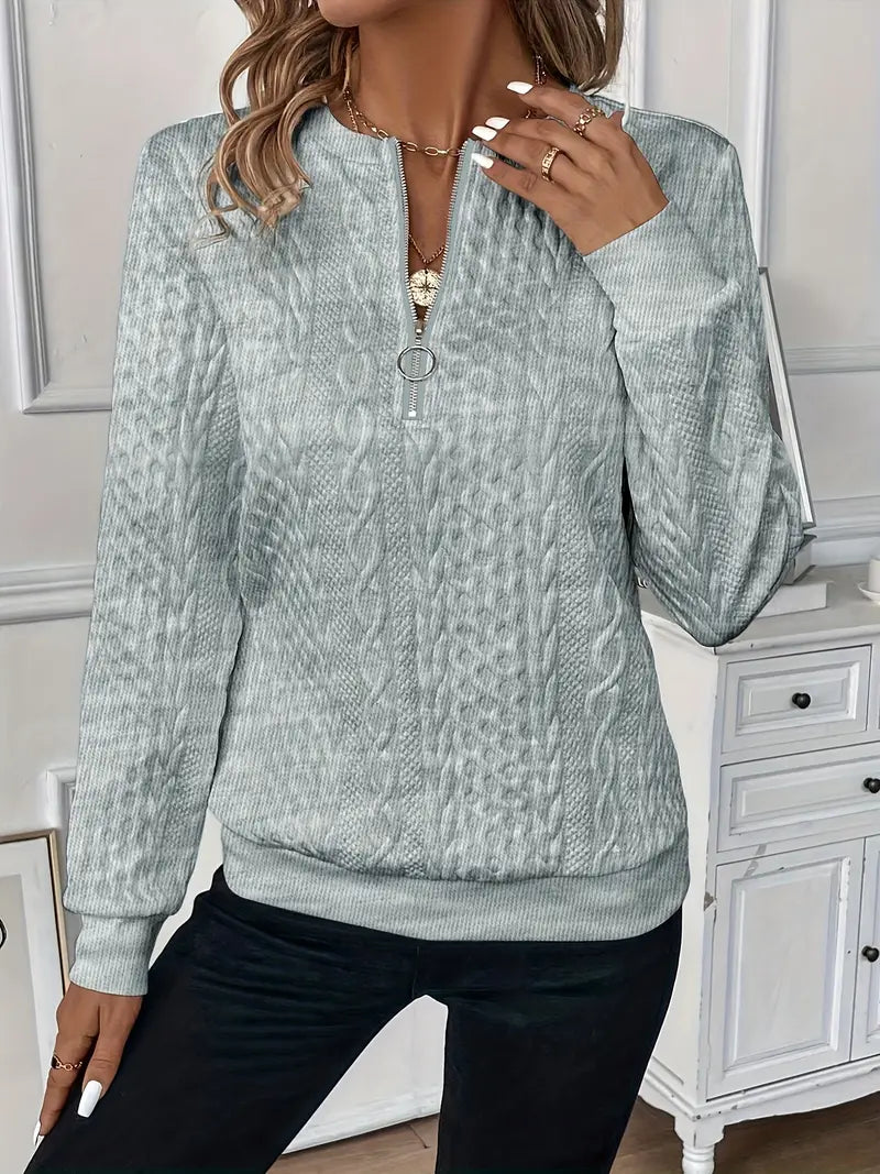 Katrina – Stylish Zip-Up Pullover