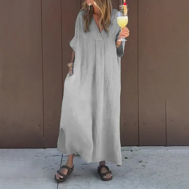 Lucia - Relaxed Fit Dress with V-Neckline