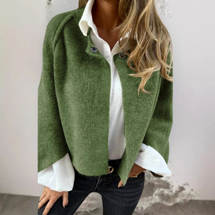 Luna - Stylish Short Fur Jacket with Elegant Button Details